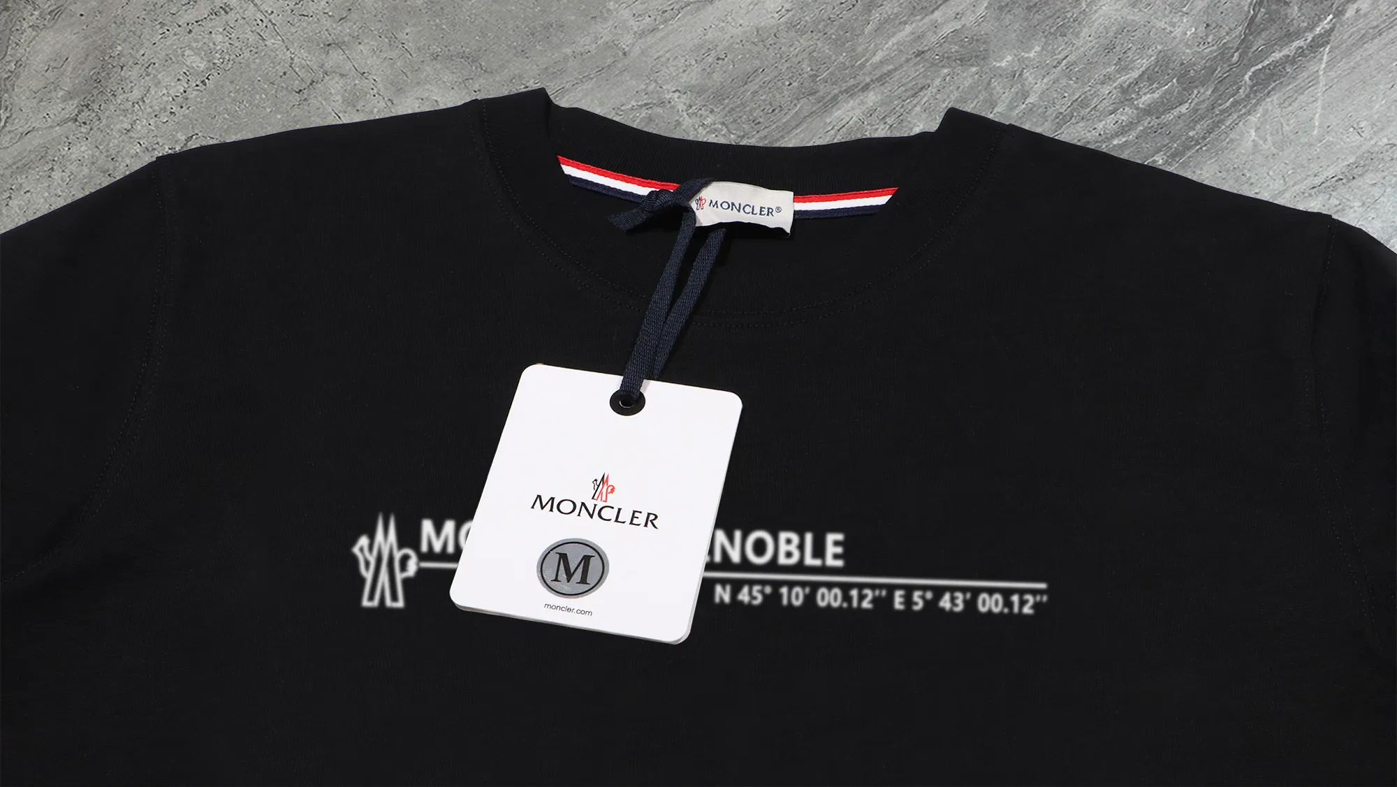 《Moncler~ 》2025New Arrival Quality T , Versatile Quality ！ ‼ 32 250G ‼ ， ， ， ， T 🤪 Sizes：S-M-L-XL-2XL ：Black，White， Same Style